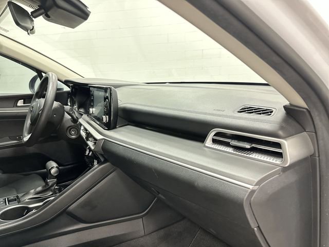 Used 2022 Kia K5 LX FWD image 22