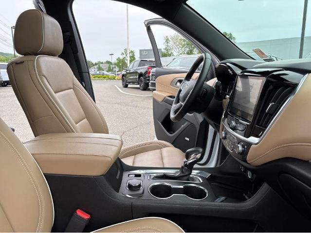 Used 2023 Chevrolet Traverse Premier w/ LPO, Floor Liner Package AWD/4WD image 16