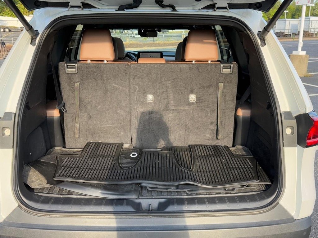 Used 2024 Toyota Grand Highlander AWD Hybrid image 4