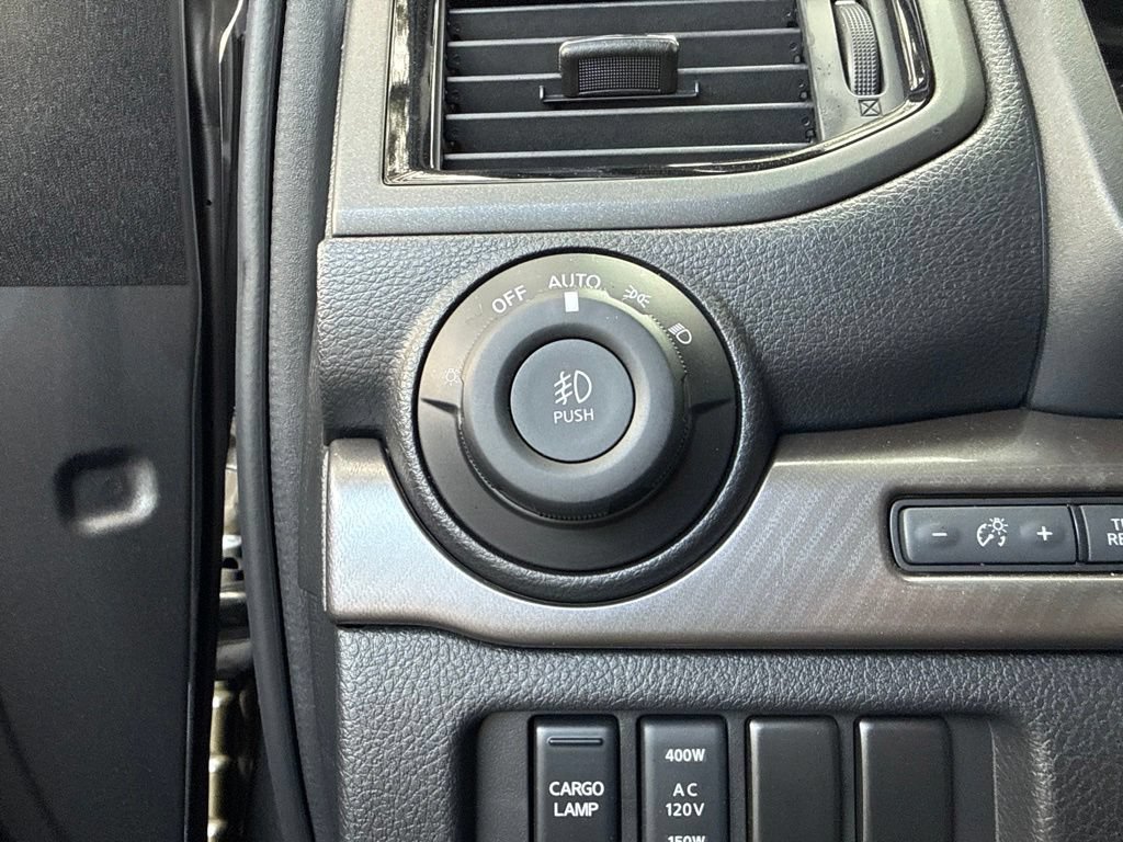 Used 2024 Nissan Titan PRO-4X AWD/4WD image 40