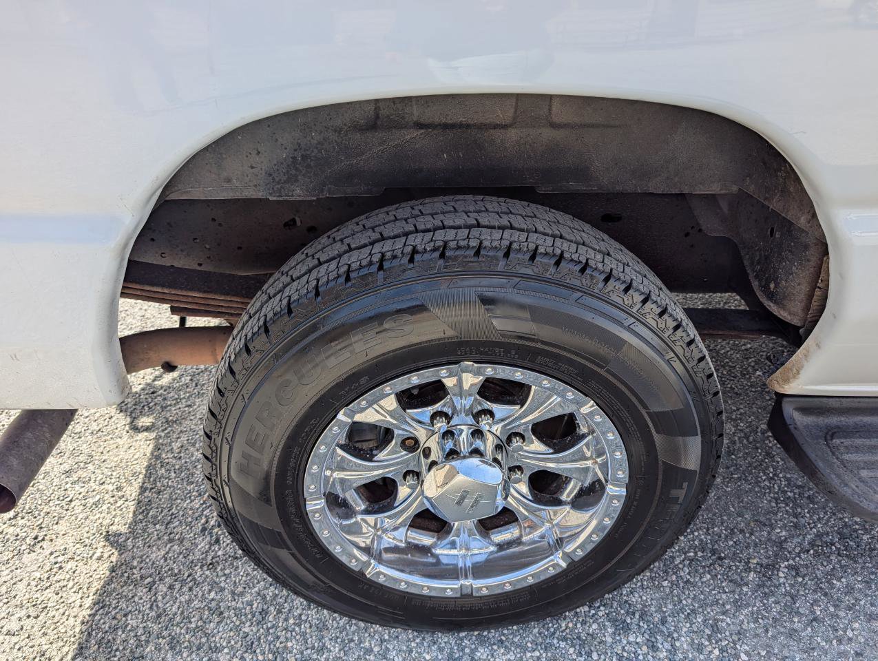 Used 2011 Ford E-350 and Econoline 350 XLT image 6