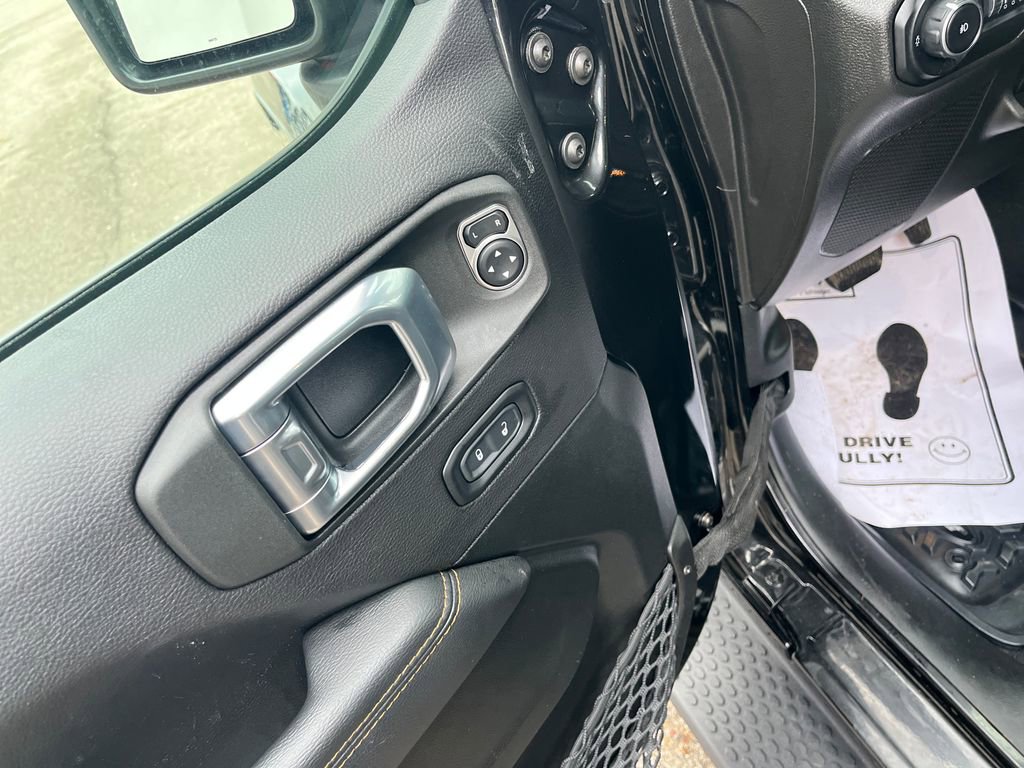 Used 2022 Jeep Wrangler Unlimited Sahara image 13