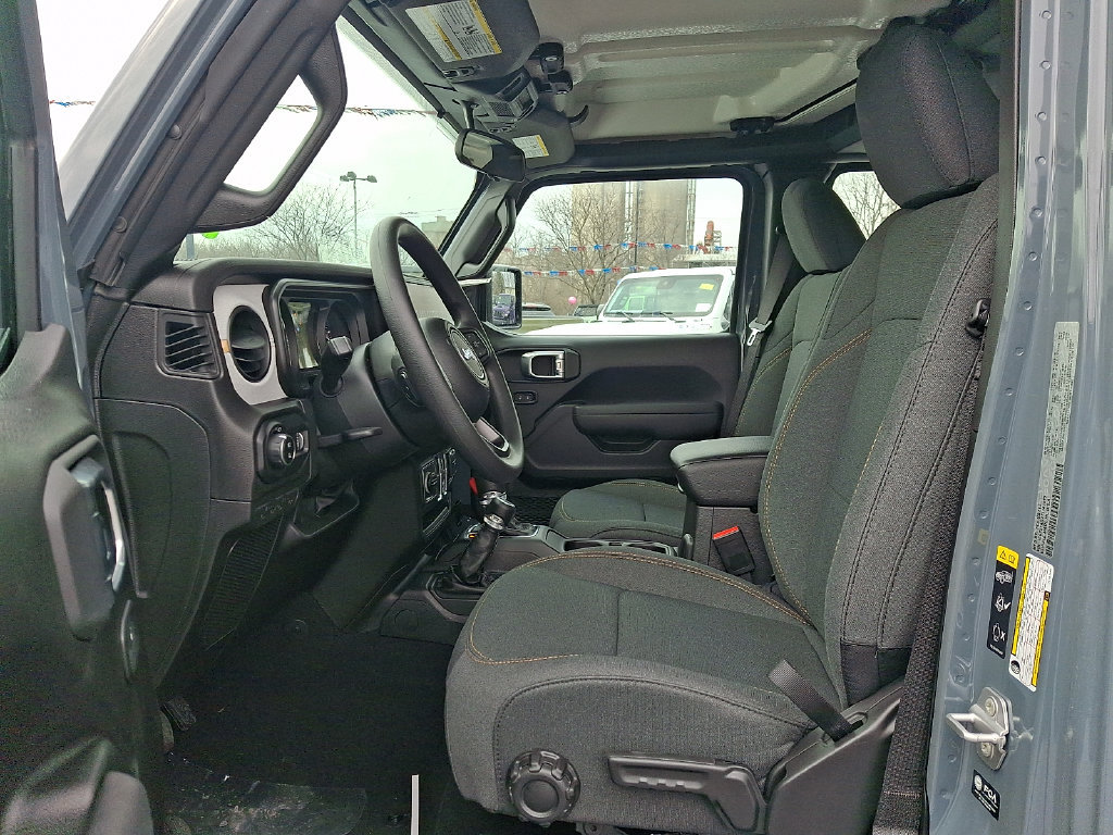 New 2026 Jeep Gladiator Sport AWD/4WD image 10