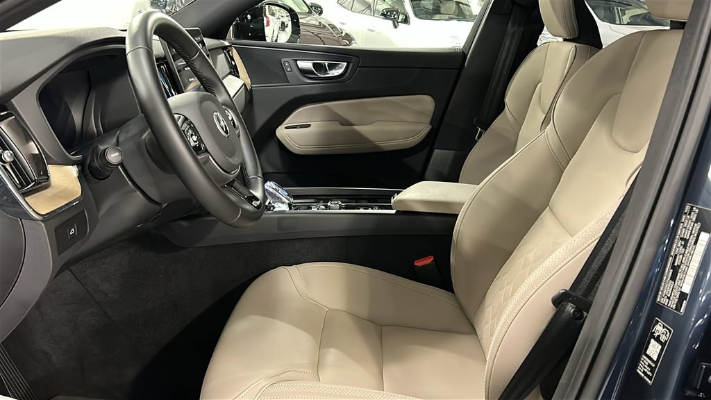 Certified 2026 Volvo XC60 B5 Plus AWD/4WD image 10
