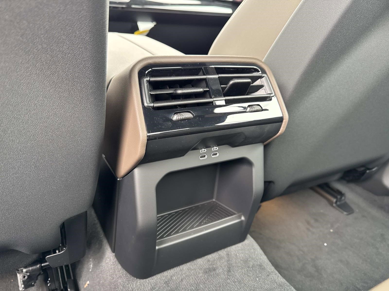 New 2026 BMW i5 eDrive40 w/ M Sport Package image 16