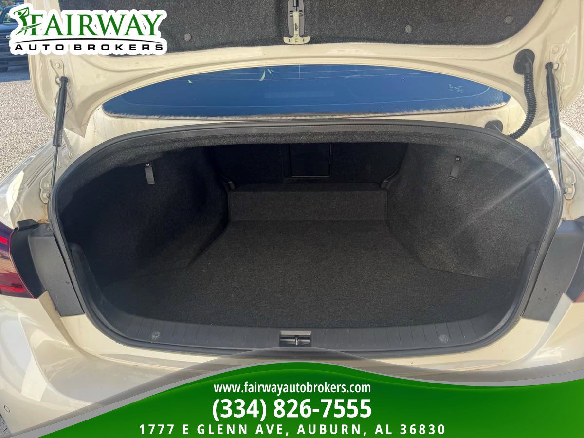 Used 2022 INFINITI Q50 Sensory image 32