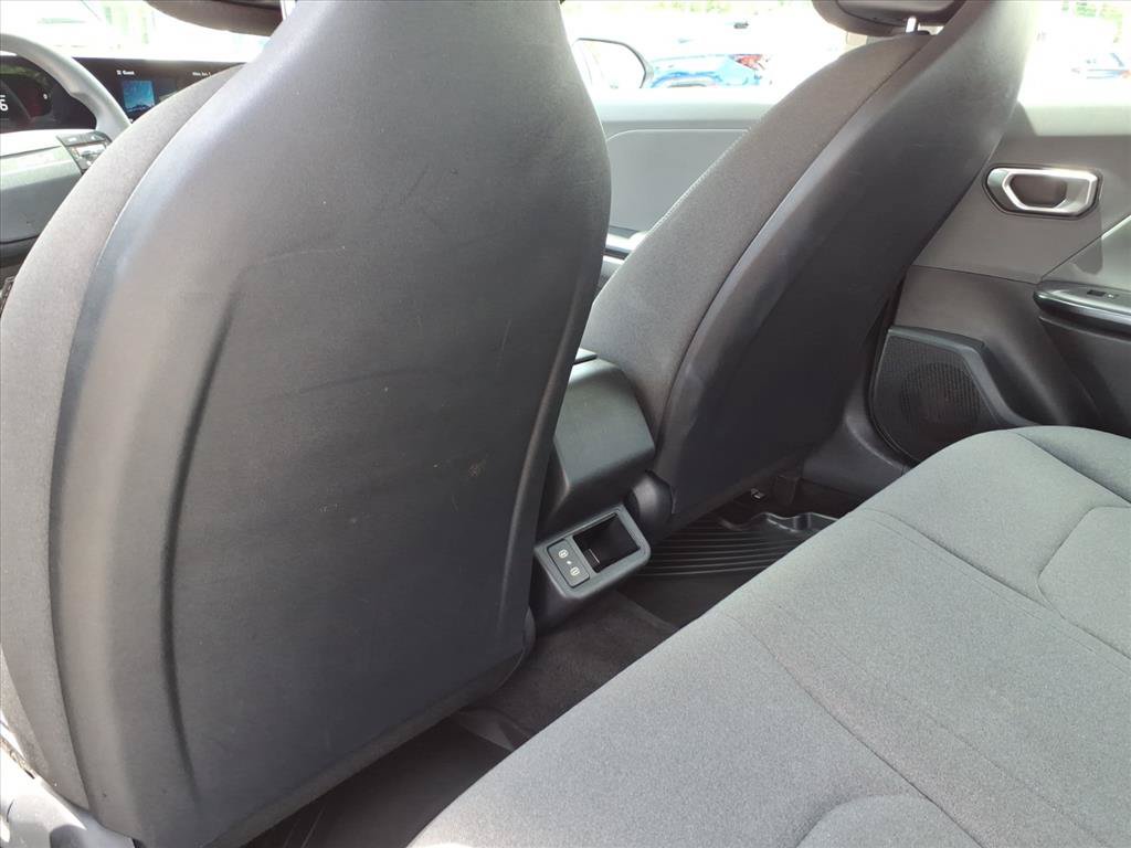 Used 2025 Kia K4 FWD image 15