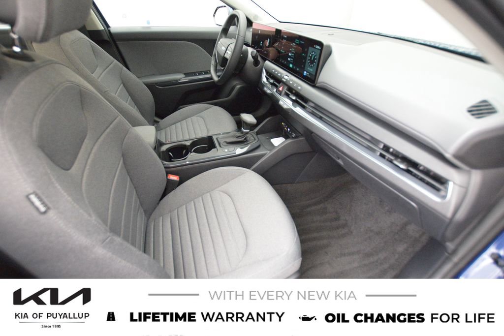 New 2025 Kia K4 EX image 16