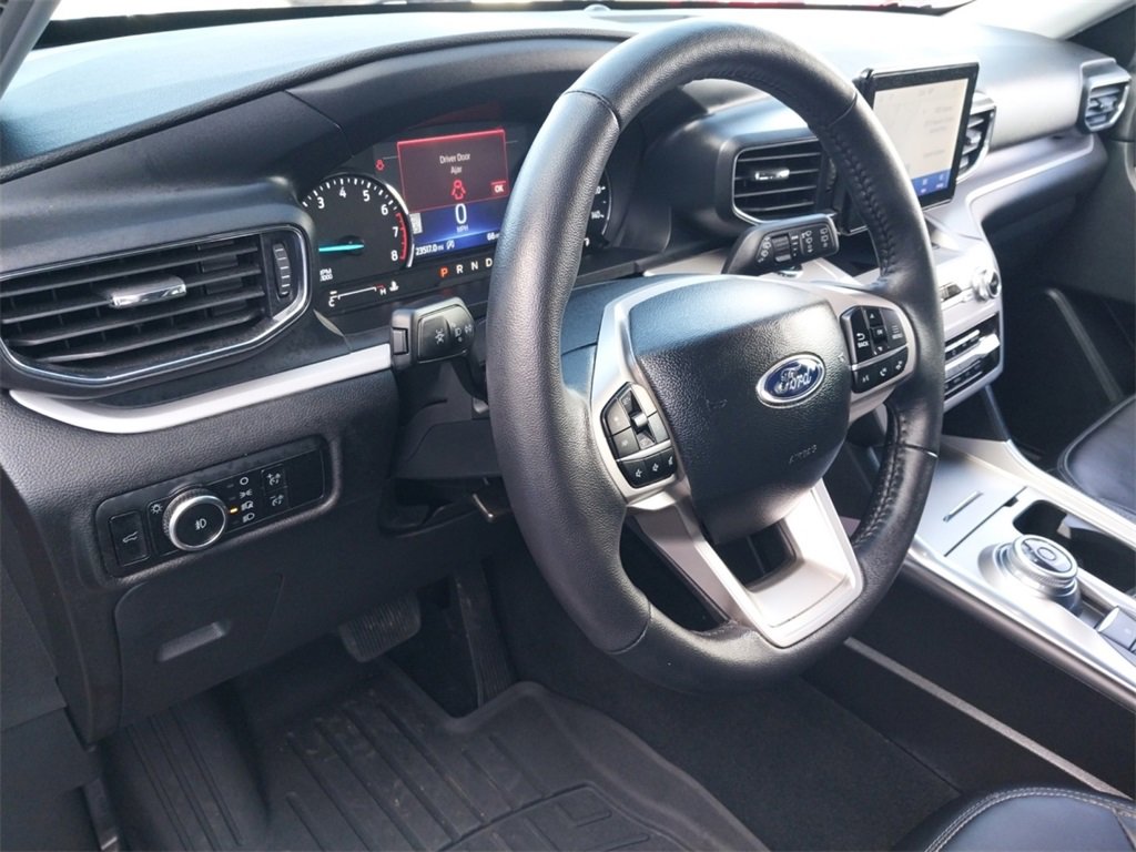 Used 2024 Ford Explorer XLT w/ Equipment Group 202A image 14