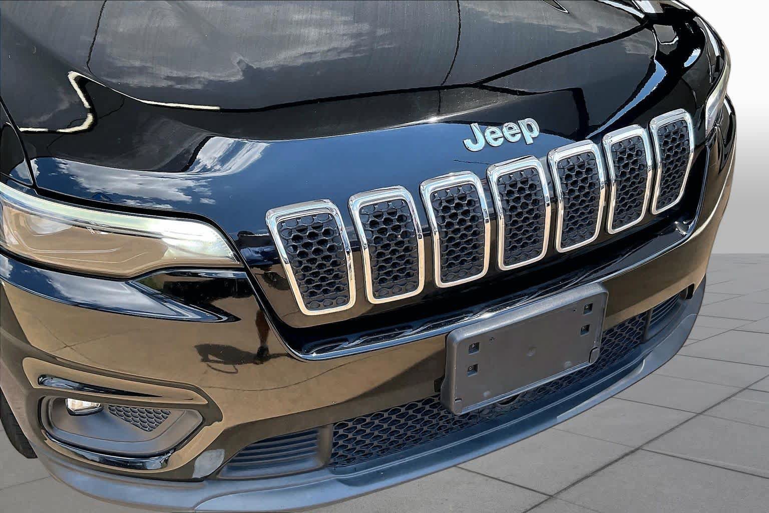 Used 2021 Jeep Cherokee Latitude Lux w/ Comfort/Convenience Group AWD/4WD image 28