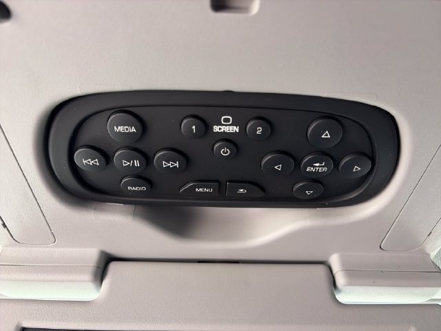 Used 2017 GMC Yukon SLT w/ Premium Edition AWD/4WD image 37