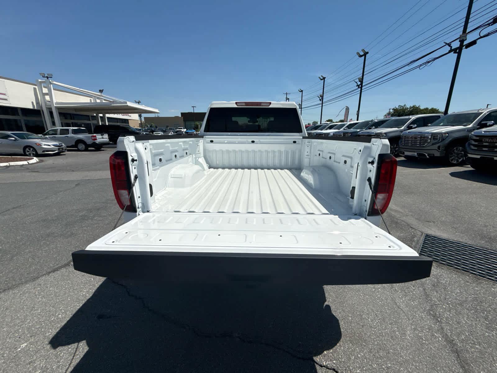 New 2026 GMC Sierra 2500 Pro w/ 1SA Pro Safety Plus Package AWD/4WD image 39