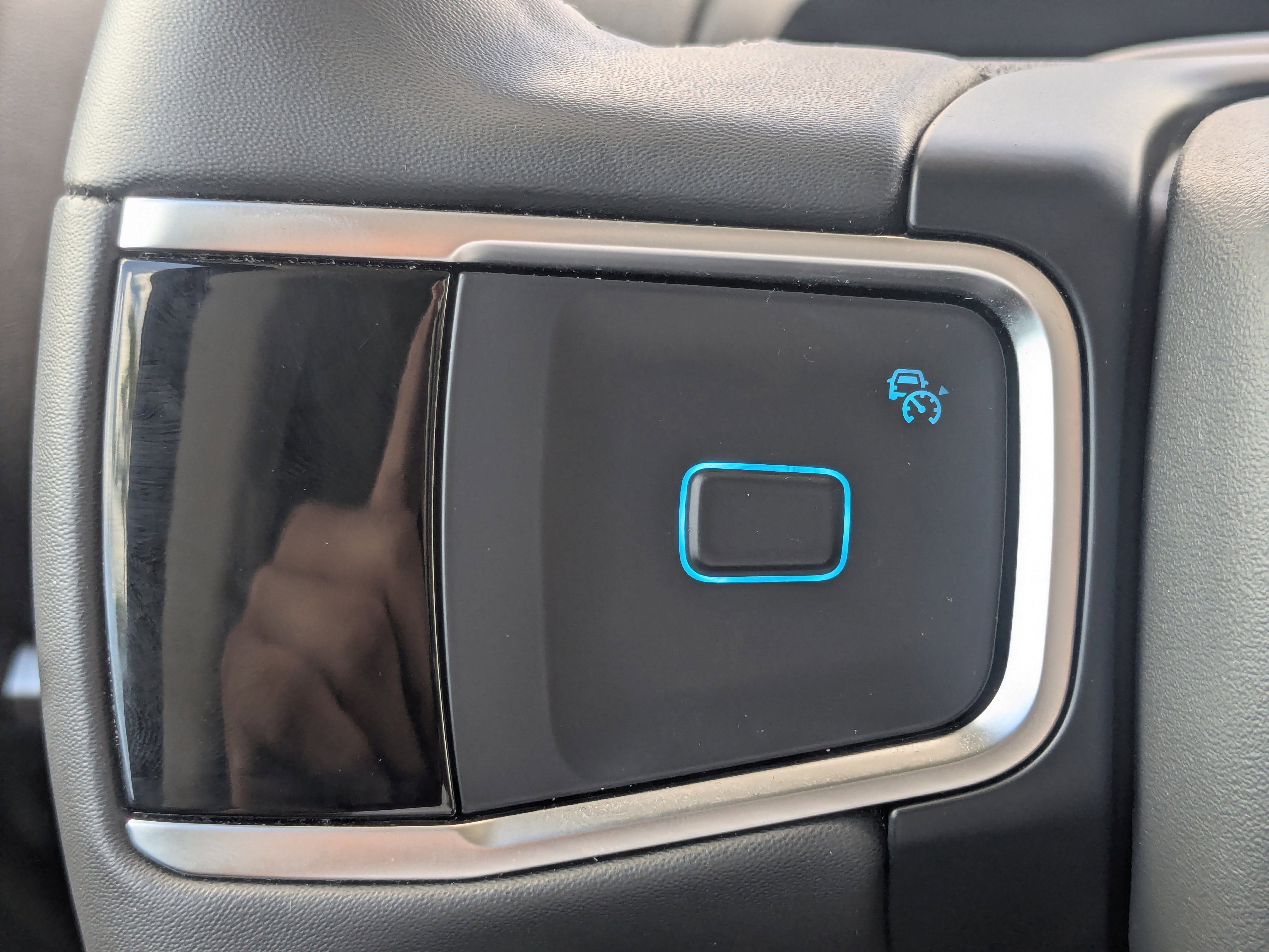 Used 2025 Ford Expedition Active image 31