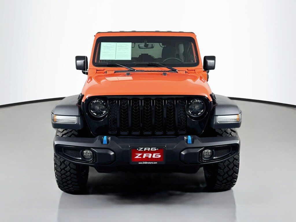 Used 2023 Jeep Wrangler Unlimited w/ Cold Weather Group AWD/4WD image 8