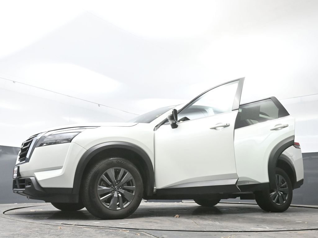 Used 2024 Nissan Pathfinder SV image 73