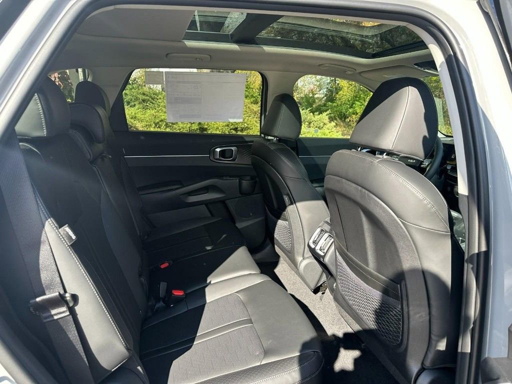 New 2026 Kia Sorento S w/ S Panoramic Sunroof Package image 7