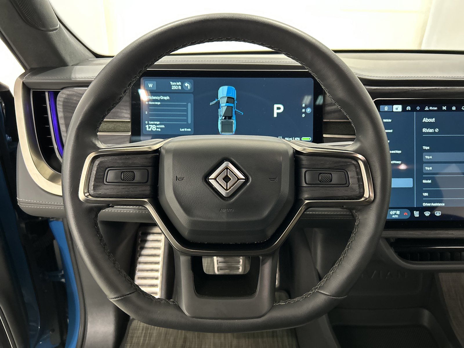 Used 2024 Rivian R1T Adventure AWD/4WD image 26