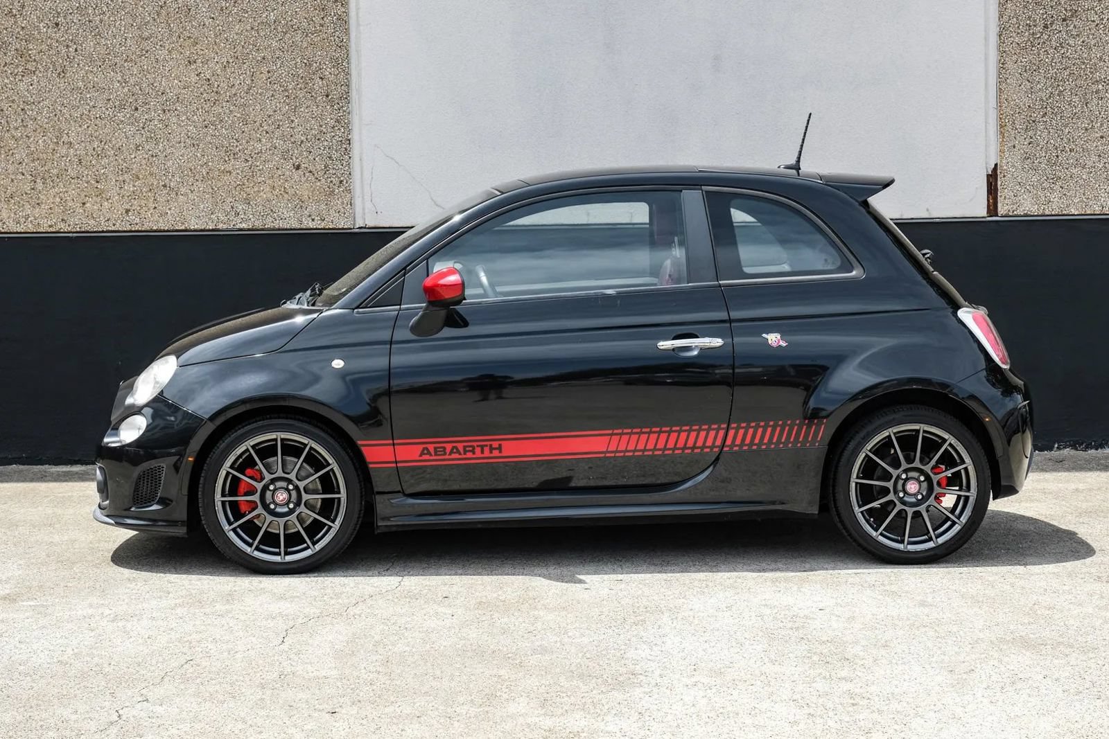Used 2013 FIAT 500 Abarth w/ Comfort/Convenience Group FWD image 15