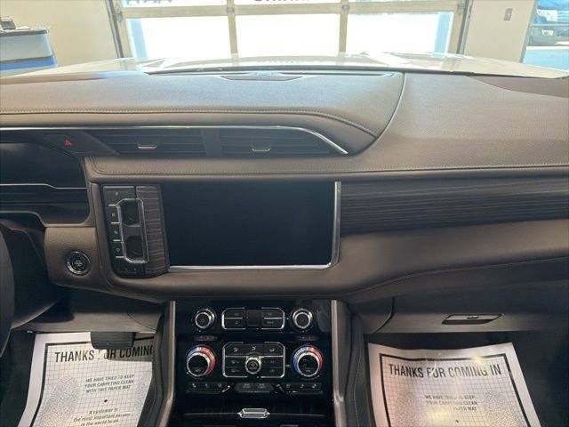 Used 2023 GMC Yukon Denali AWD/4WD image 32