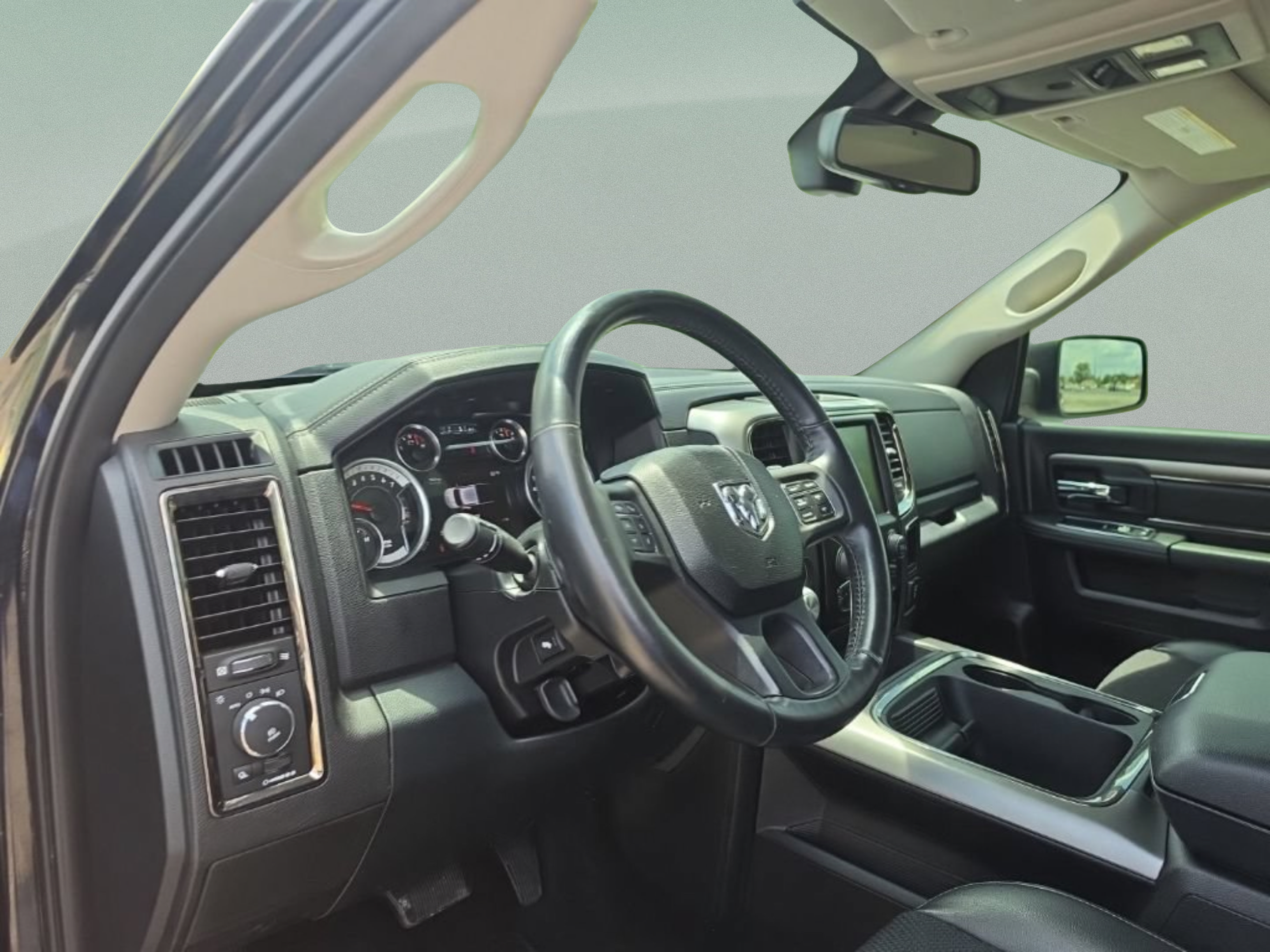 Used 2016 RAM 1500 Sport w/ Black Ram 1500 Sport Group AWD/4WD image 13