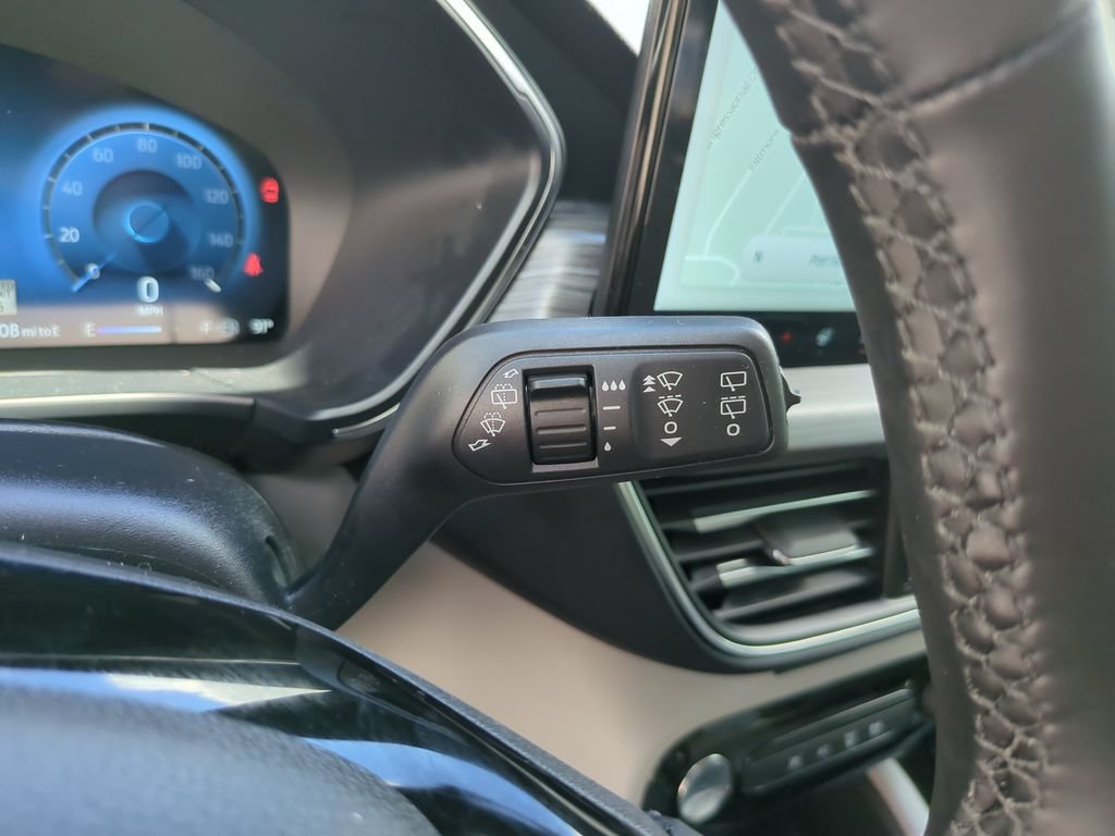Used 2026 Ford Escape SE w/ PHEV Premium Package FWD image 33