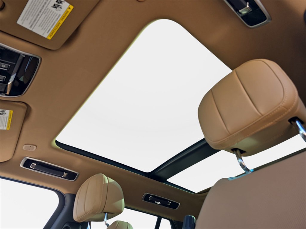 New 2026 Land Rover Range Rover SE image 31