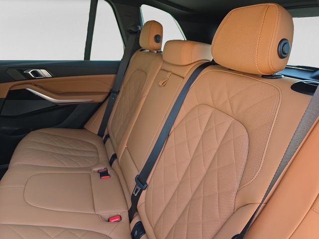 Used 2026 BMW X5 xDrive40i w/ M Sport Package AWD/4WD image 25