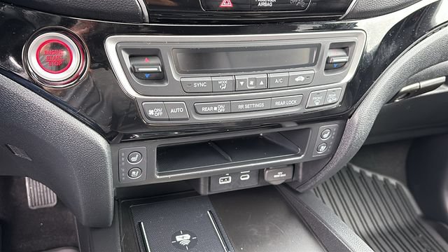 Used 2024 Honda Passport Black Edition image 19