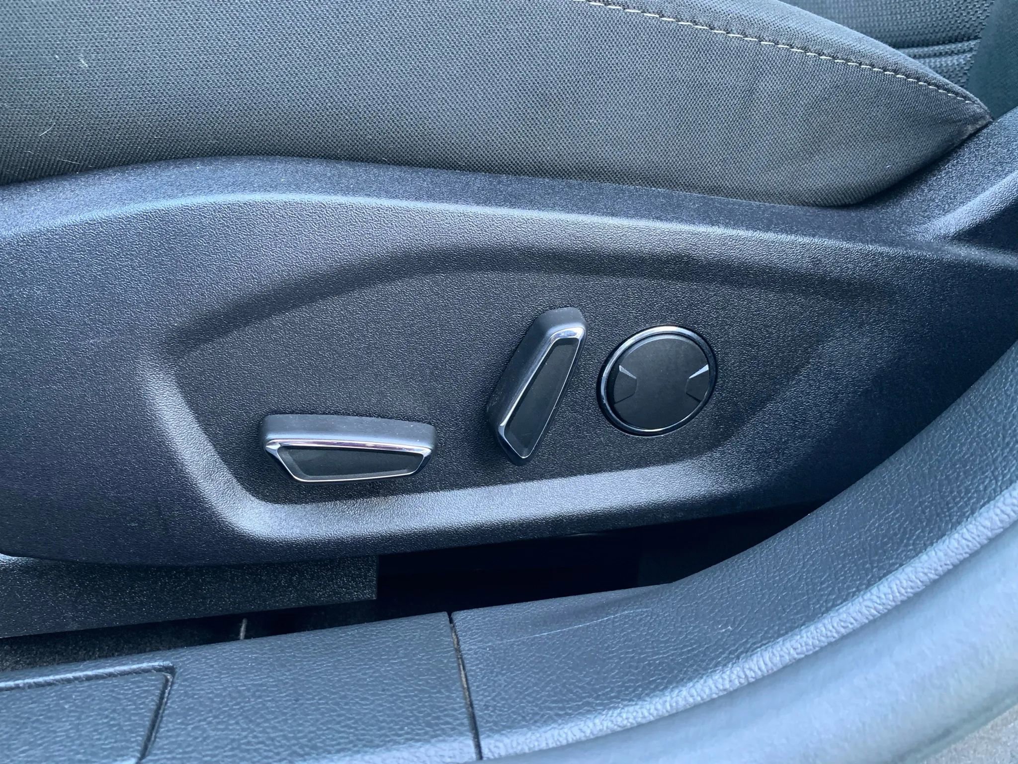 Used 2020 Ford Fusion SE image 22