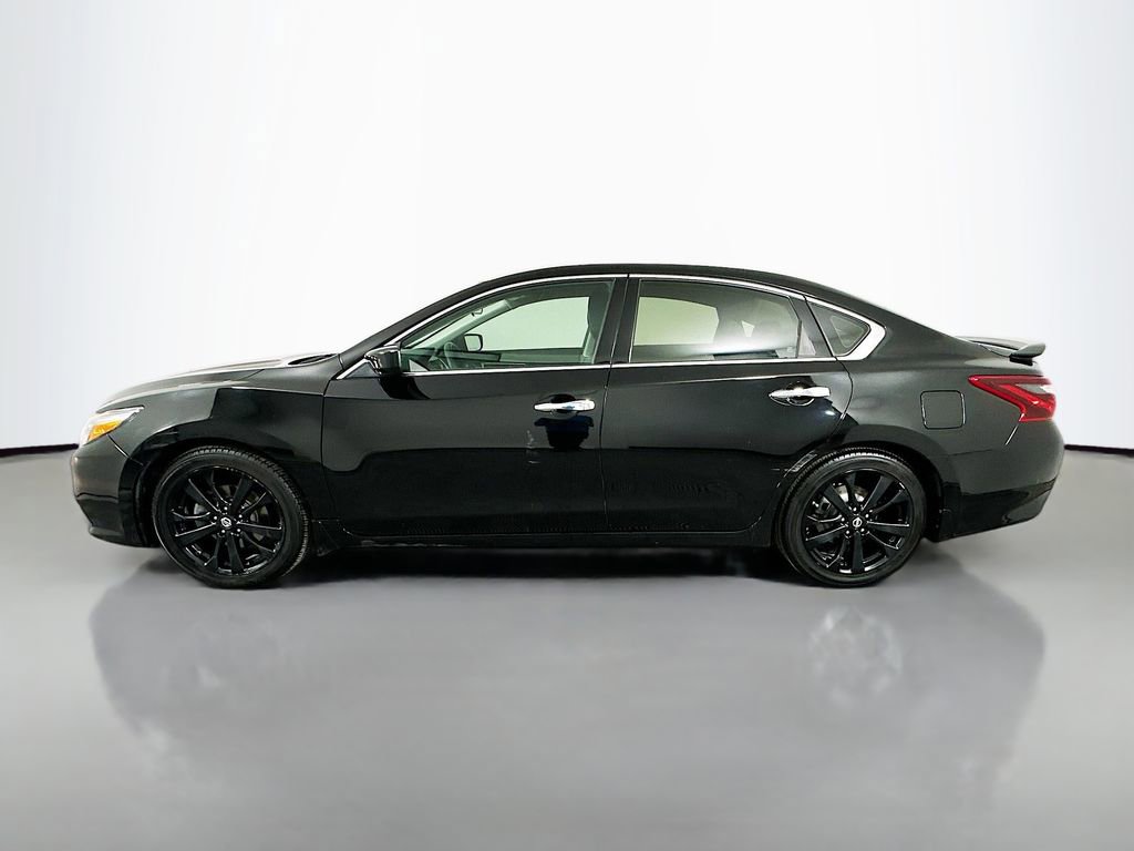 Used 2018 Nissan Altima 2.5 SR w/ SR Midnight Edition FWD image 8