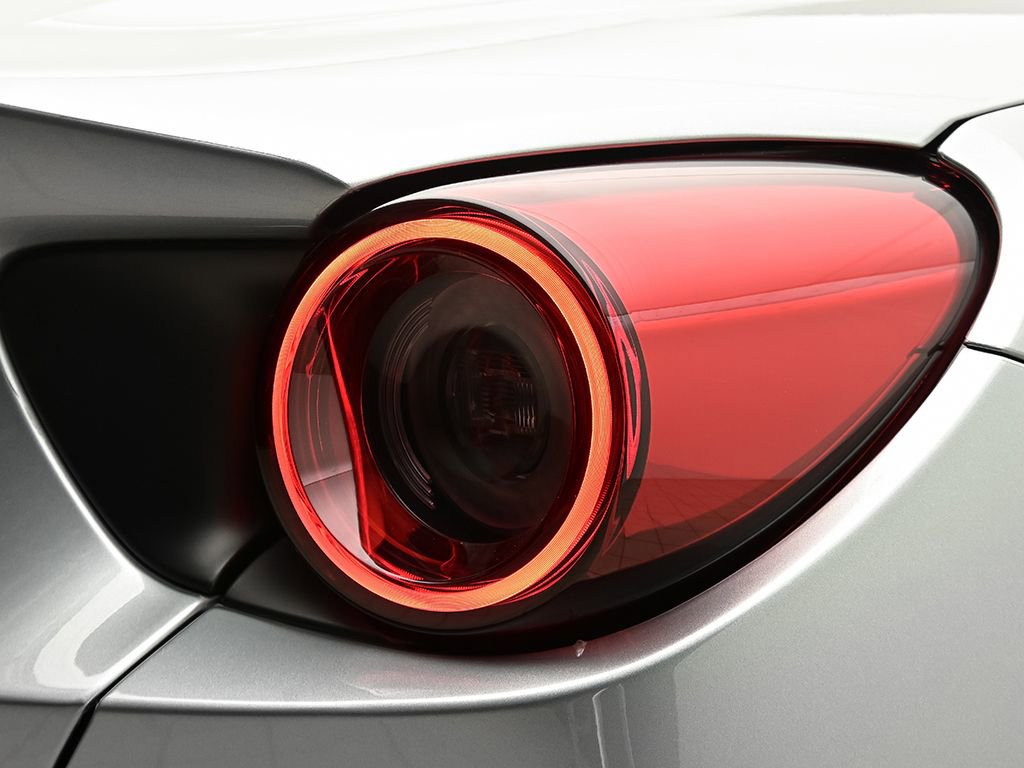 Used 2019 Ferrari Portofino RWD image 27