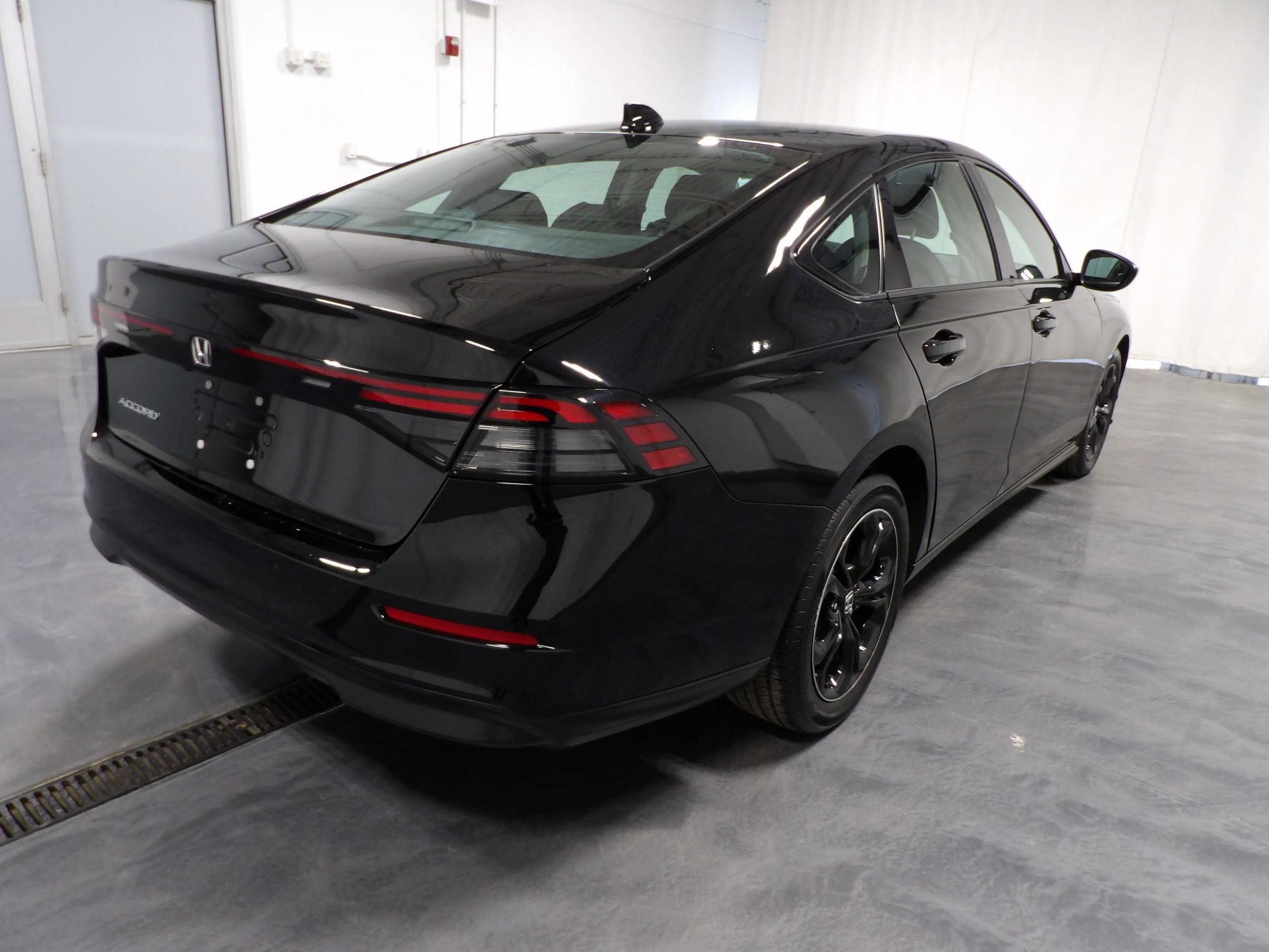 Used 2025 Honda Accord SE image 5