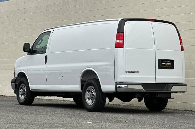 New 2026 Chevrolet Express 2500 w/ Driver Convenience Package RWD image 6