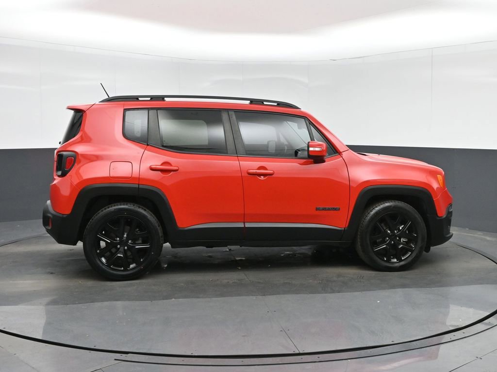 Used 2017 Jeep Renegade Altitude FWD image 8