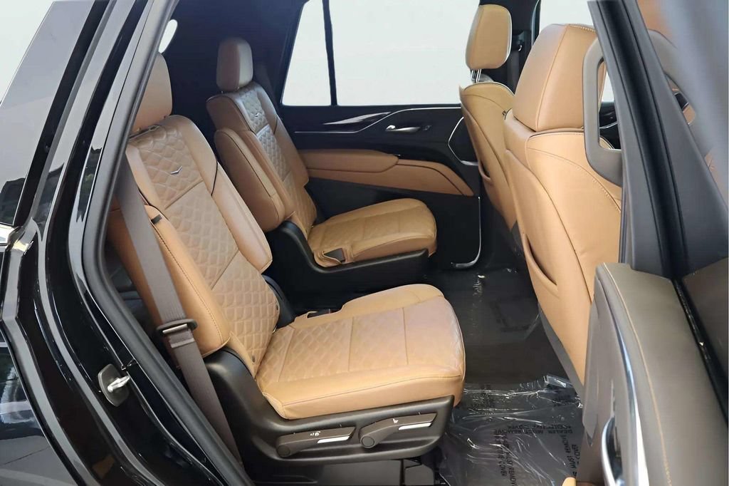 Used 2021 Cadillac Escalade Premium Luxury w/ Driver Assist Tech Package AWD/4WD image 17