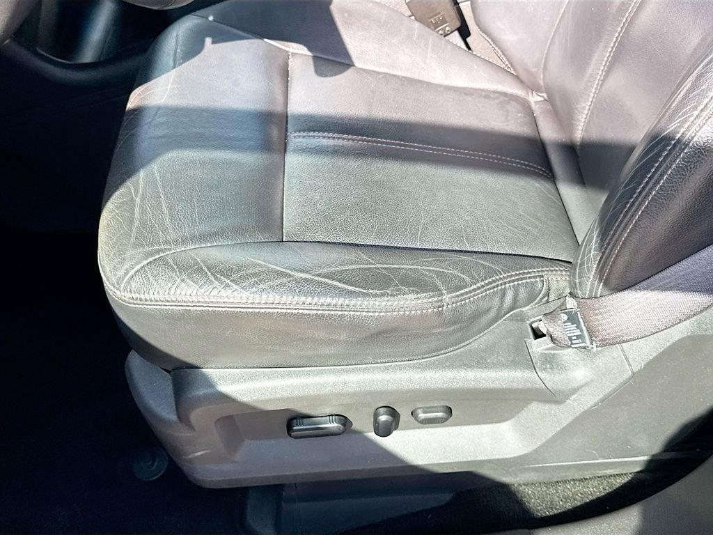 Used 2013 Ford Edge SEL FWD image 23