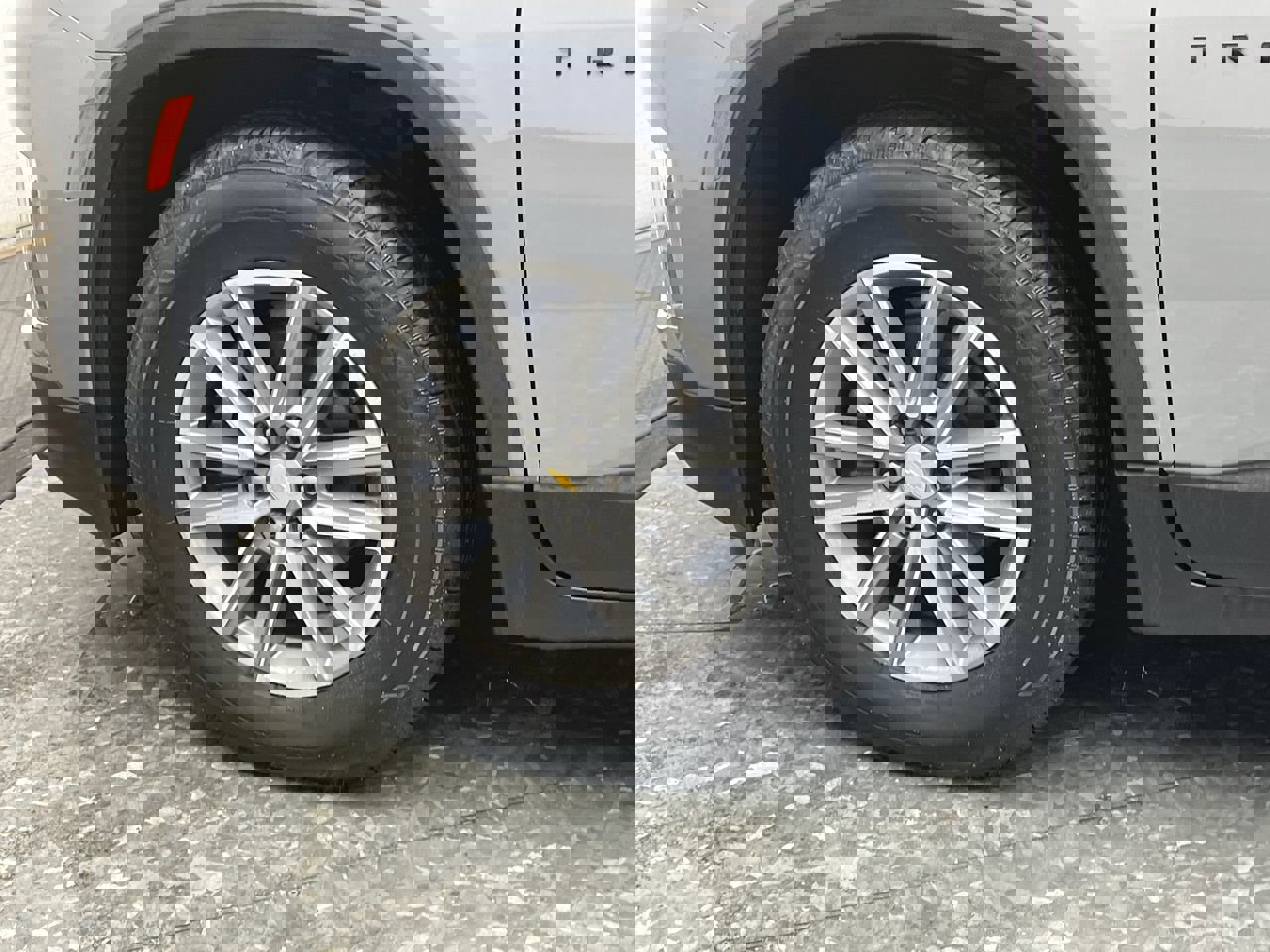 Certified 2023 Chevrolet Traverse LT w/ Midnight/Sport Edition AWD/4WD image 36