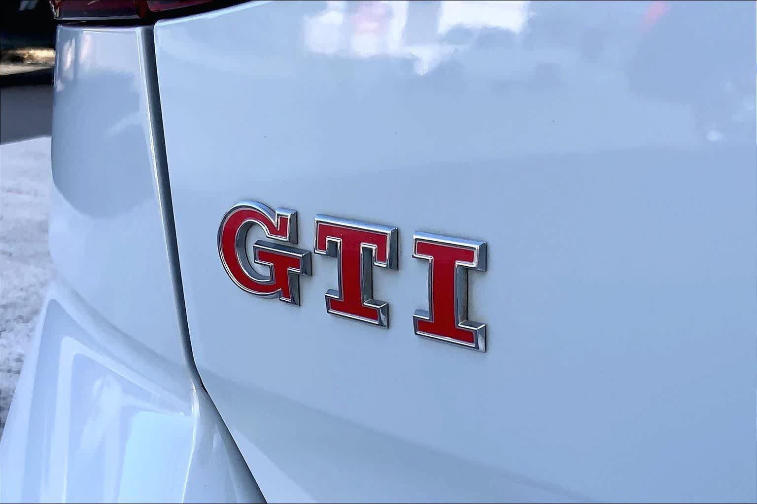 Used 2019 Volkswagen GTI S FWD image 7