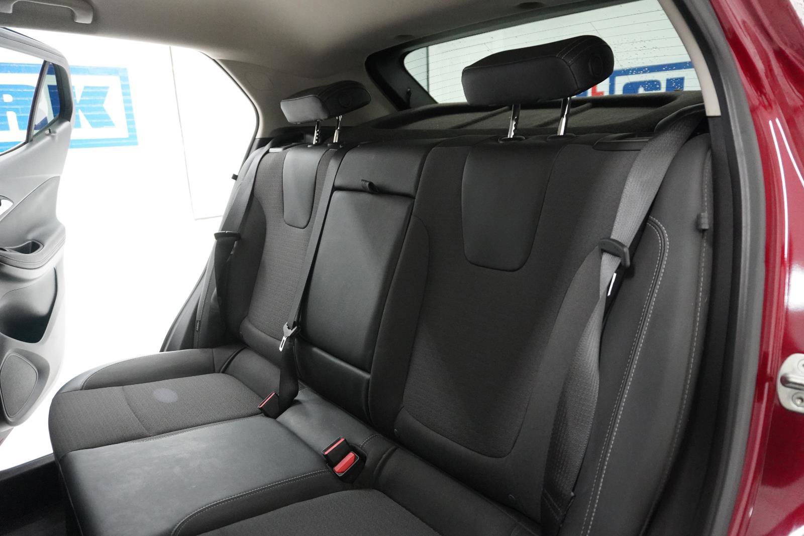 Used 2021 Buick Encore GX Select image 34