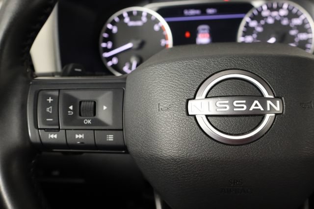 Used 2025 Nissan Rogue SV FWD image 8
