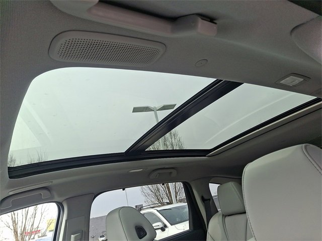 Certified 2025 Acura MDX w/ Technology Package image 15