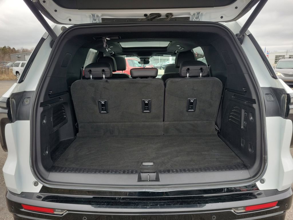 Certified 2024 Chevrolet Traverse RS image 35