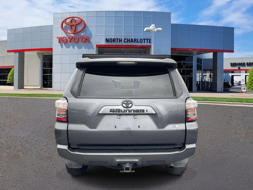 Used 2021 Toyota 4Runner SR5 AWD/4WD image 5