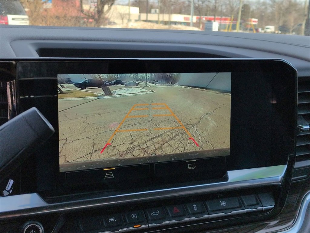 Used 2025 Chevrolet Silverado 1500 LT image 24