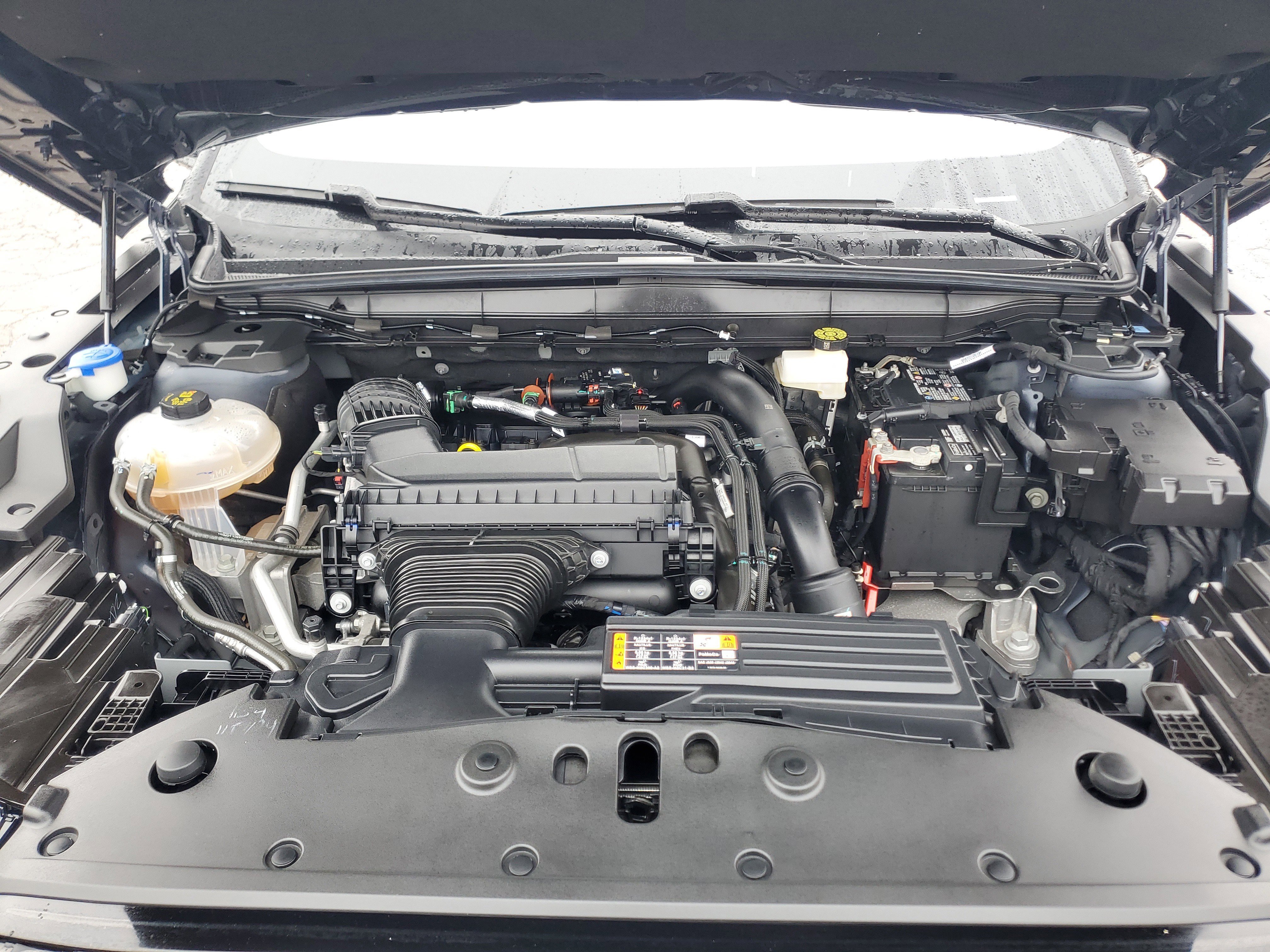 Certified 2024 Lincoln Nautilus Reserve w/ Equipment Group 202A image 8