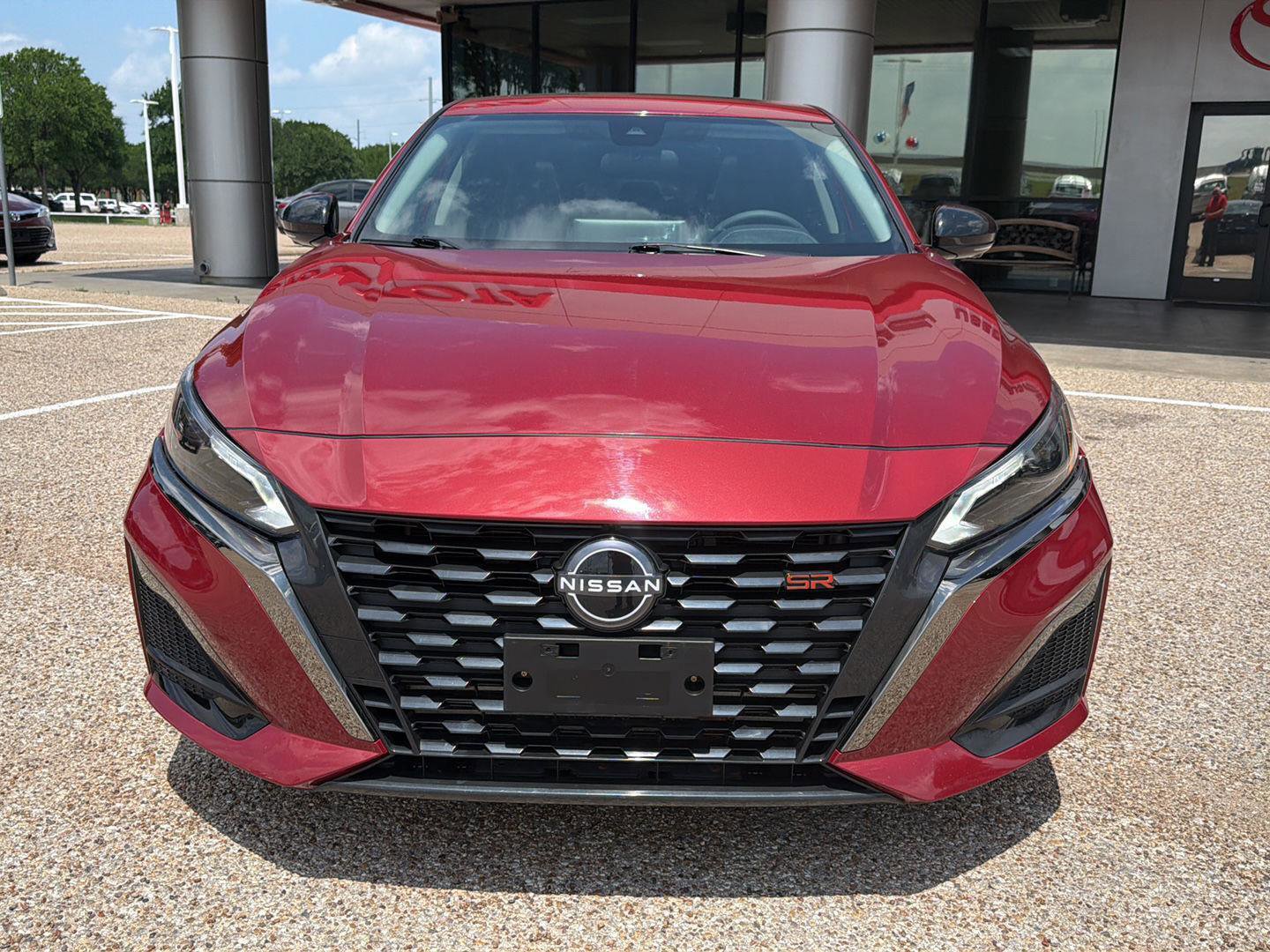 Used 2024 Nissan Altima 2.0 SR FWD image 10