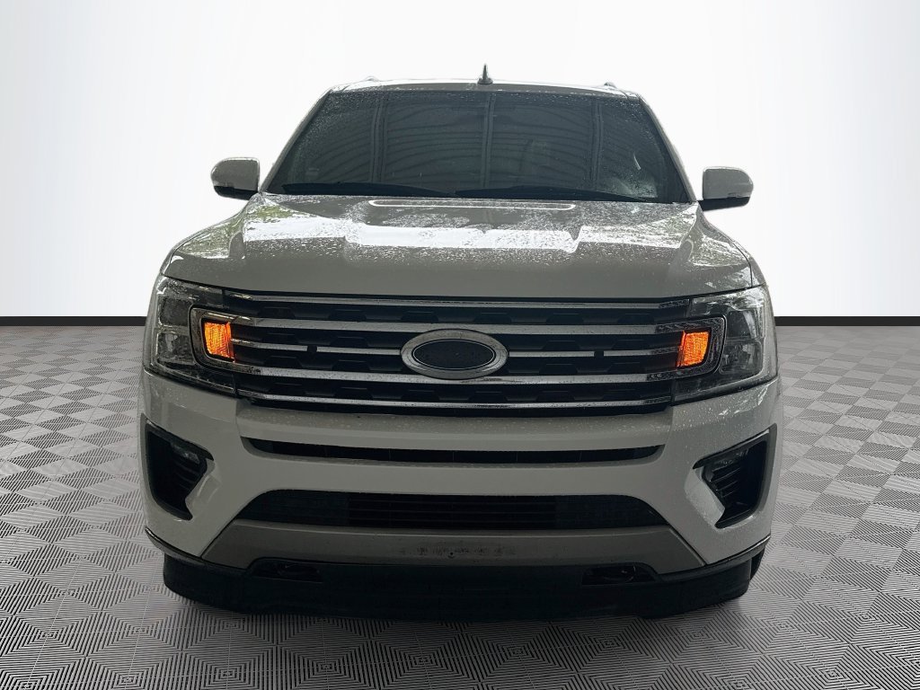 Used 2020 Ford Expedition XLT w/ Equipment Group 201A AWD/4WD image 2