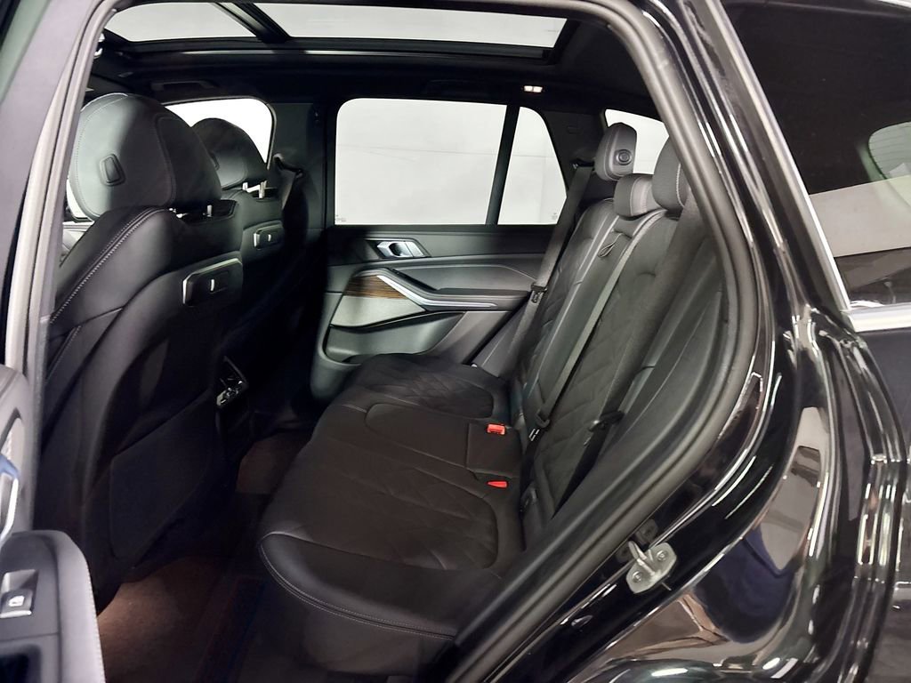 Used 2026 BMW X5 xDrive40i AWD/4WD image 21