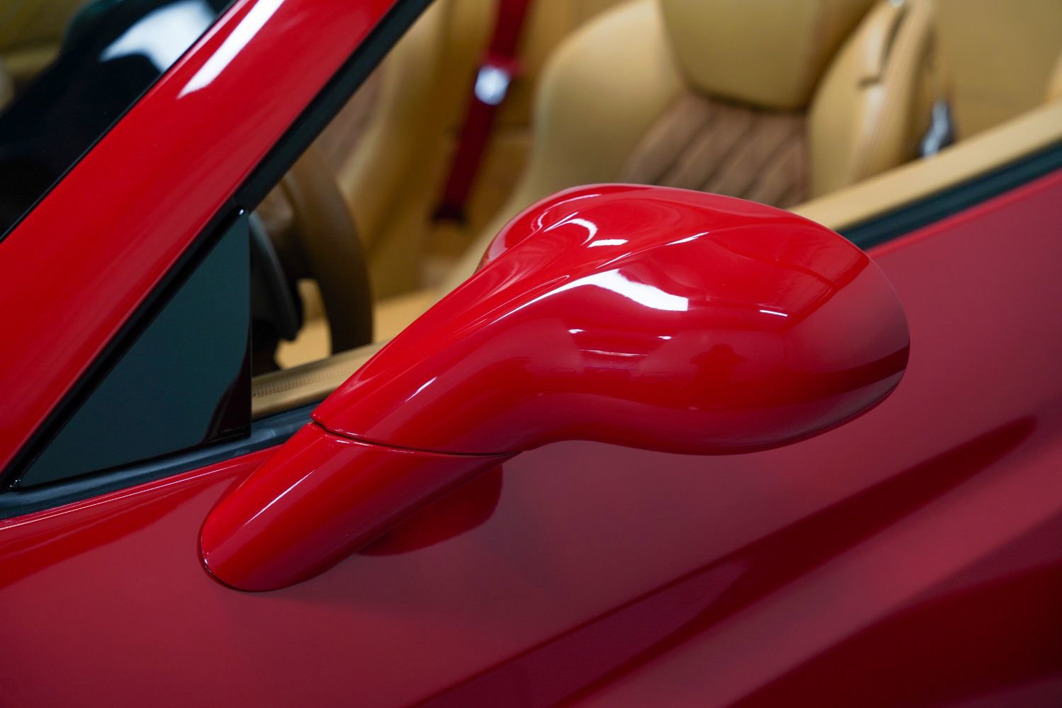 Used 2013 Ferrari California RWD image 15
