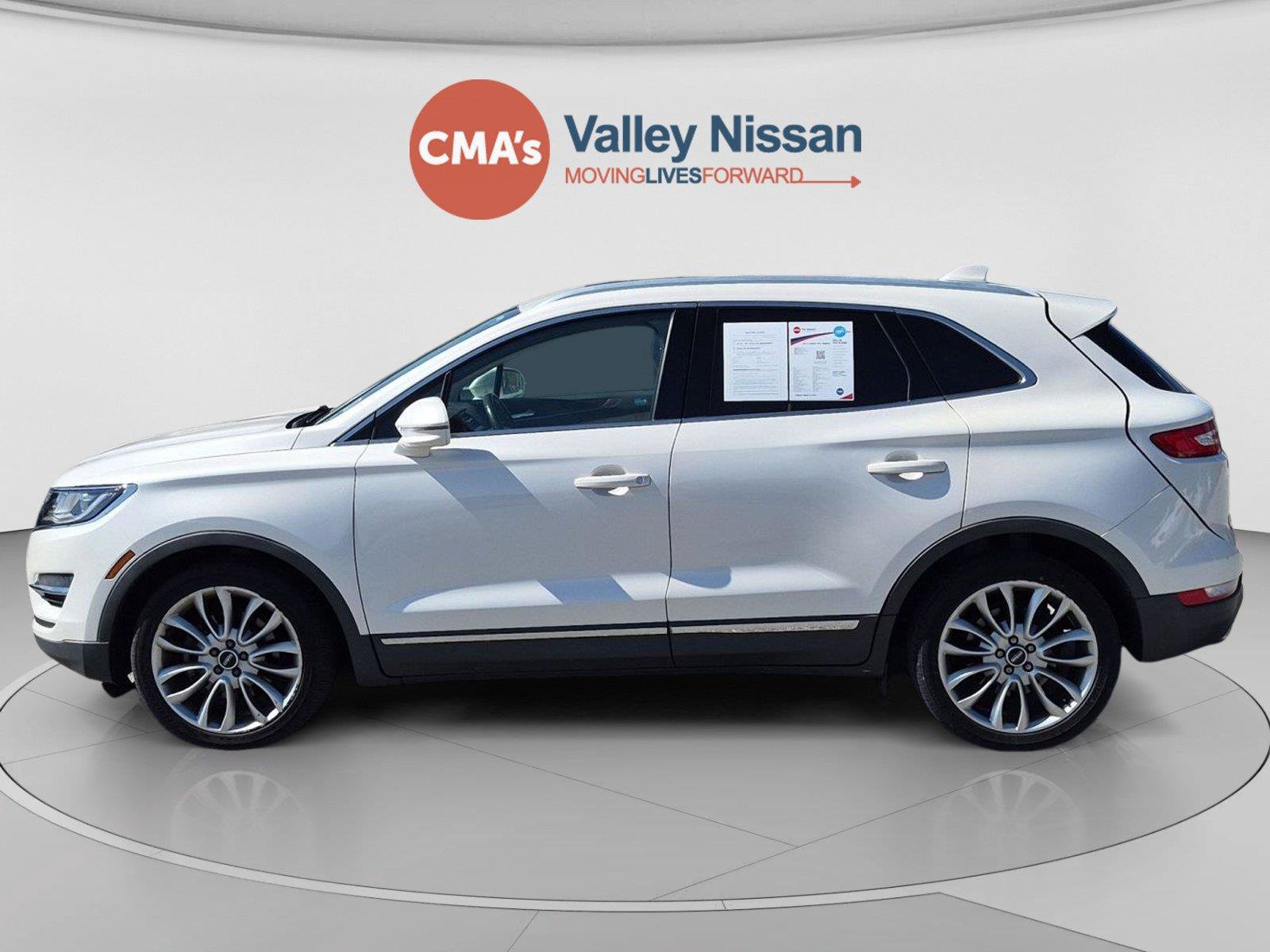 Used 2017 Lincoln MKC Reserve FWD image 2